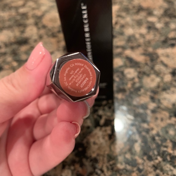 Longwear lipstick - Picture 3 of 3